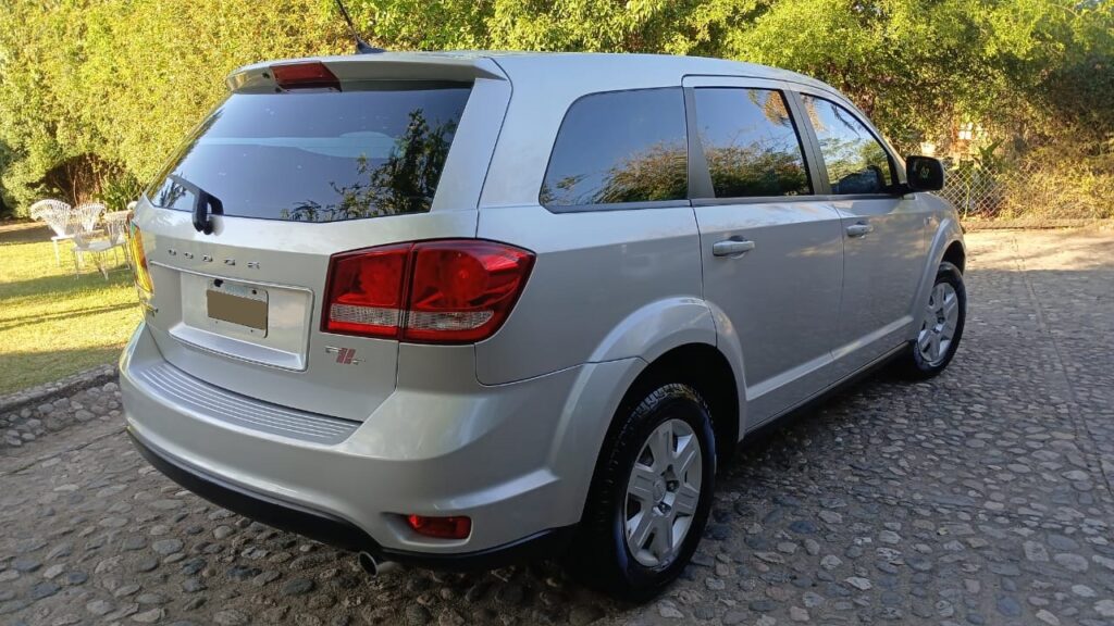 DODGE JOURNEY SE