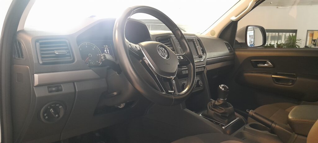 VOLKSWAGEN AMAROK CONFORTLINE 180 HP