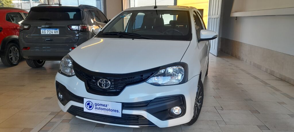 TOYOTA ETIOX XS
