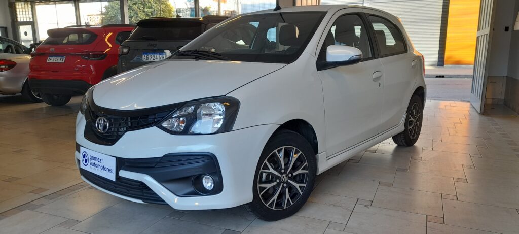 TOYOTA ETIOX XS