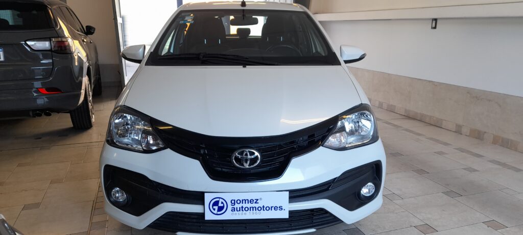 TOYOTA ETIOX XS