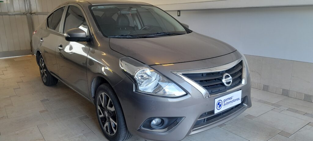 NISSAN VERSA