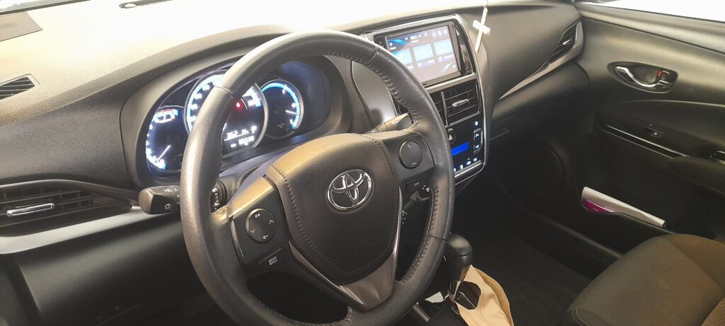 YOTOTA YARIS XLS CVT