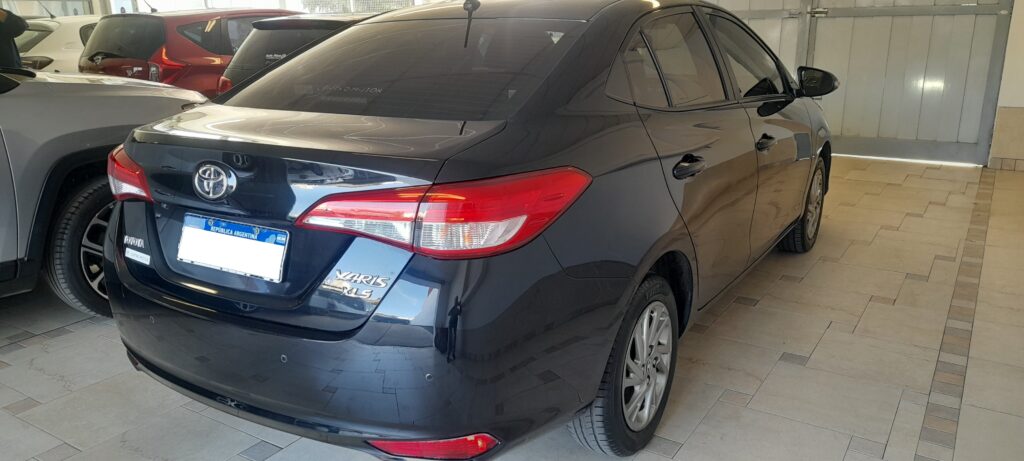 YOTOTA YARIS XLS CVT