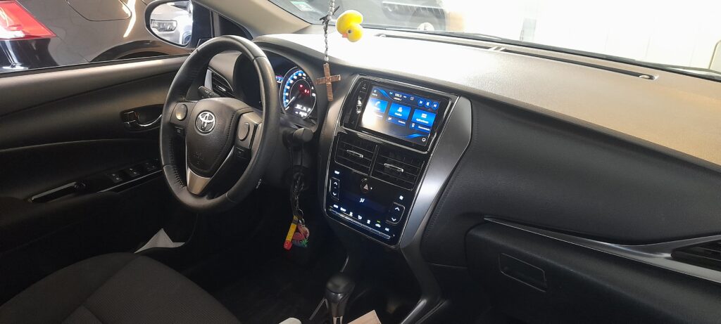 YOTOTA YARIS XLS CVT