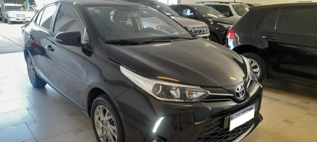 YOTOTA YARIS XLS CVT