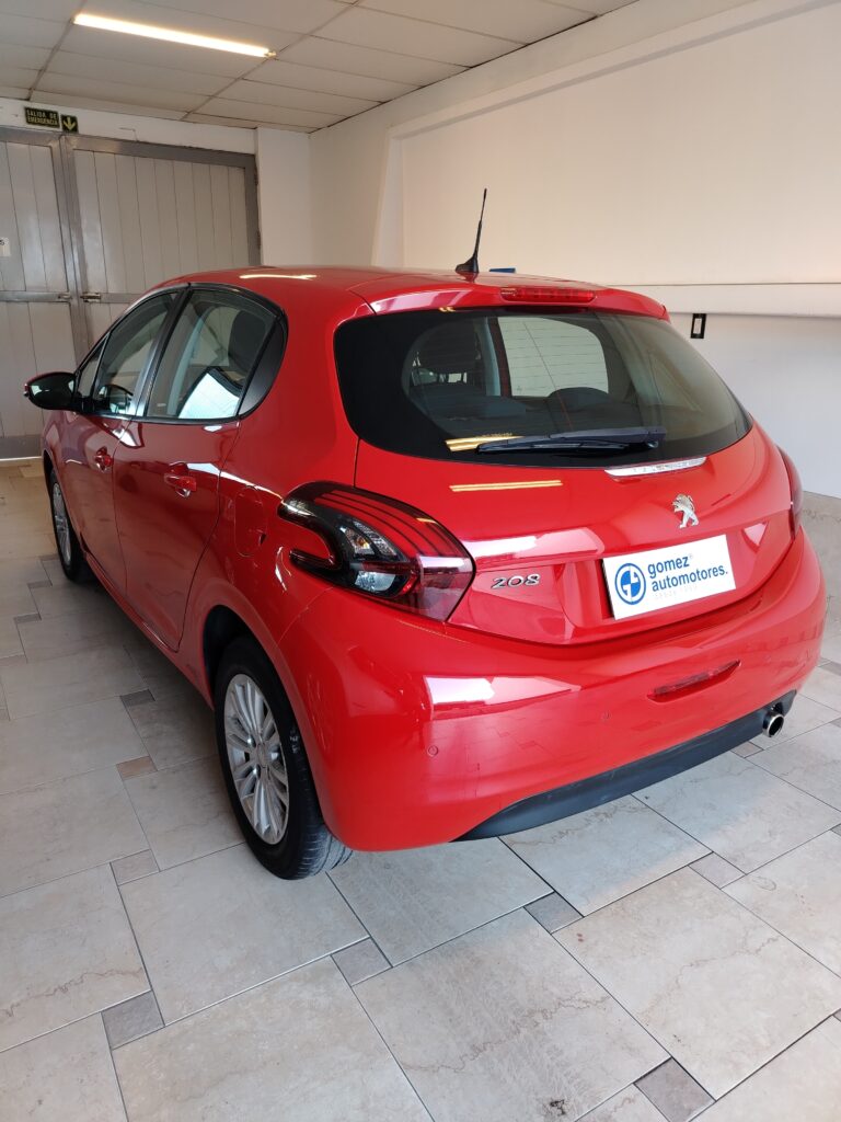 PEUGEOT 208 ALLURE