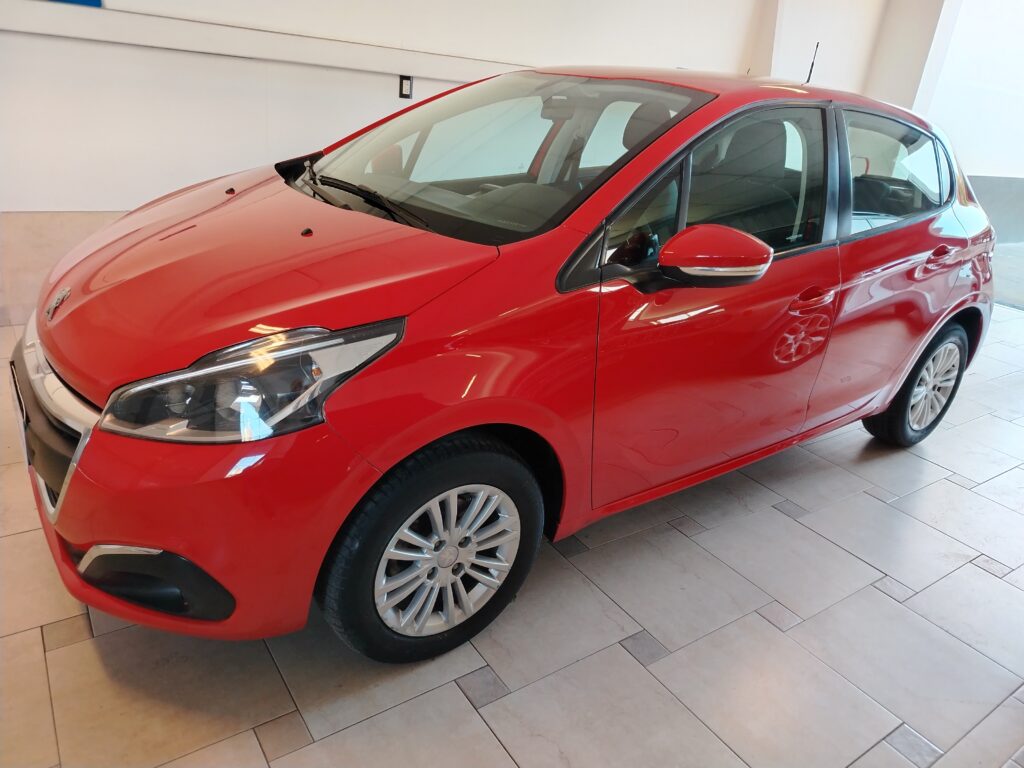 PEUGEOT 208 ALLURE