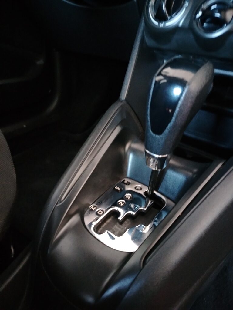 PEUGEOT 208 ALLURE