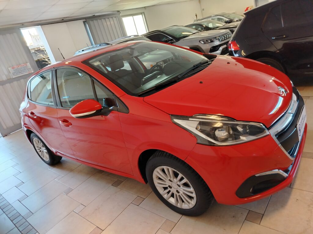 PEUGEOT 208 ALLURE