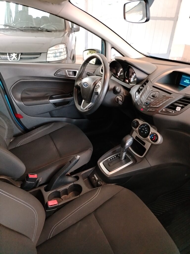 FORD FIESTA SE POWERSHIFT