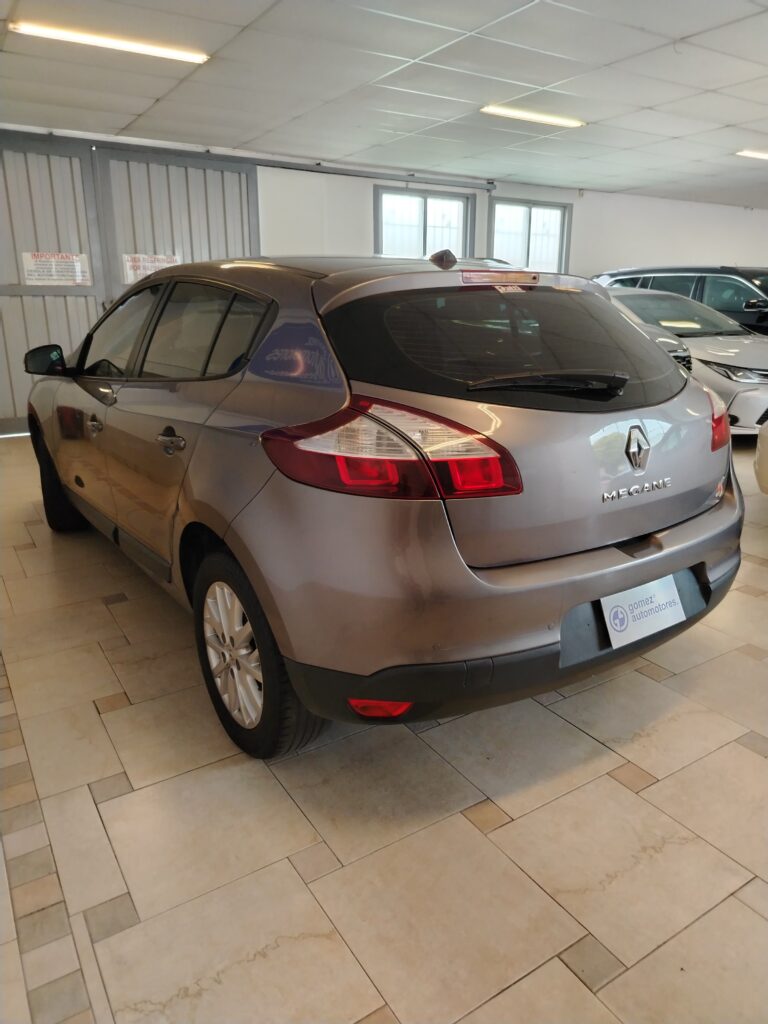 RENAULT MEGANE LUXE