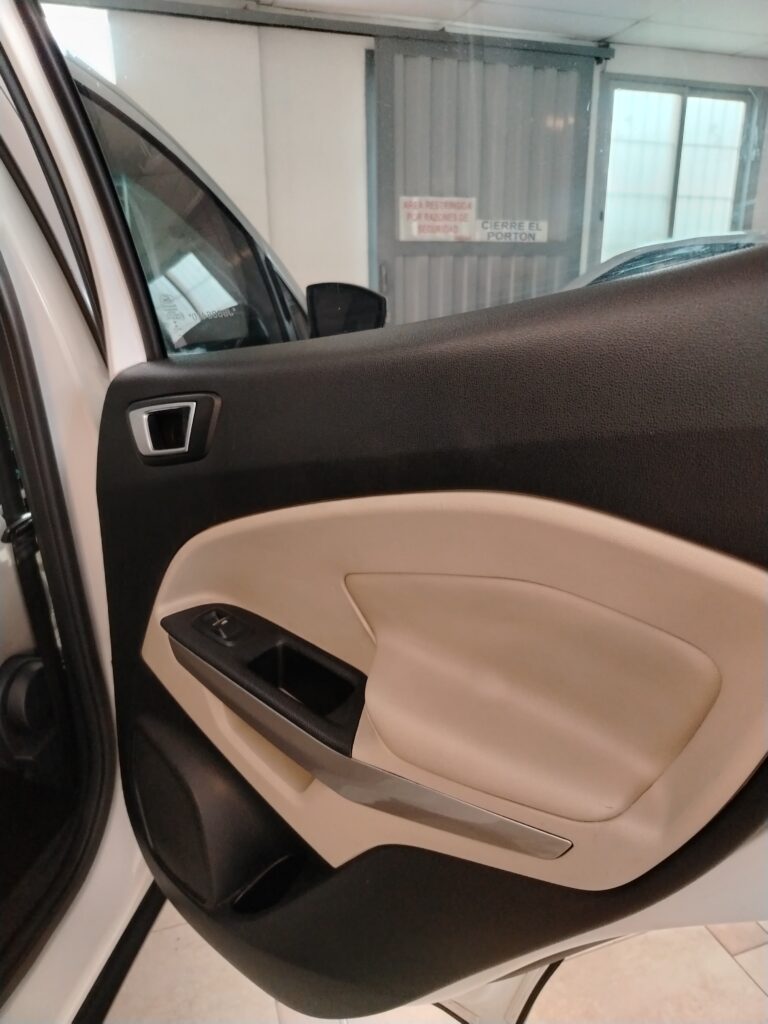 FORD ECOSPORT TITANIUM