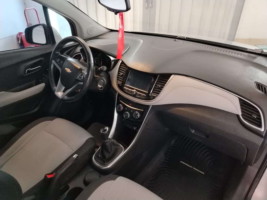 CHEVROLET TRACKER LTZ