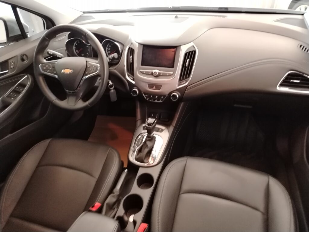 CHEVROLET CRUZE LT AT