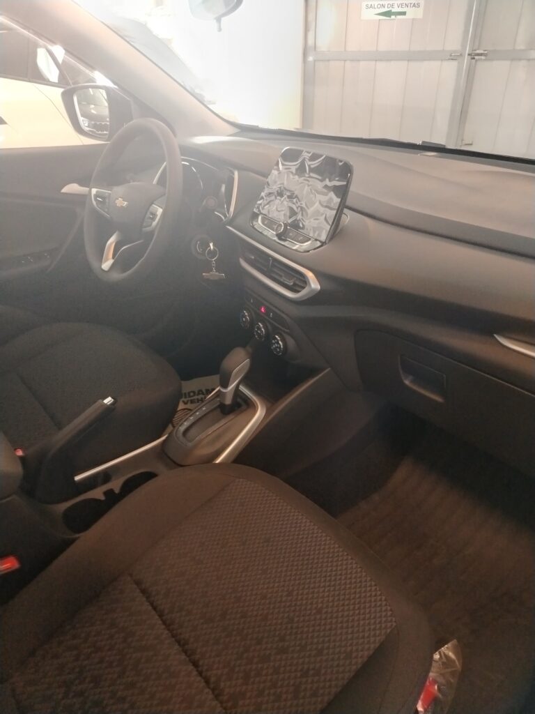 CHEVROLET TRACKER AT