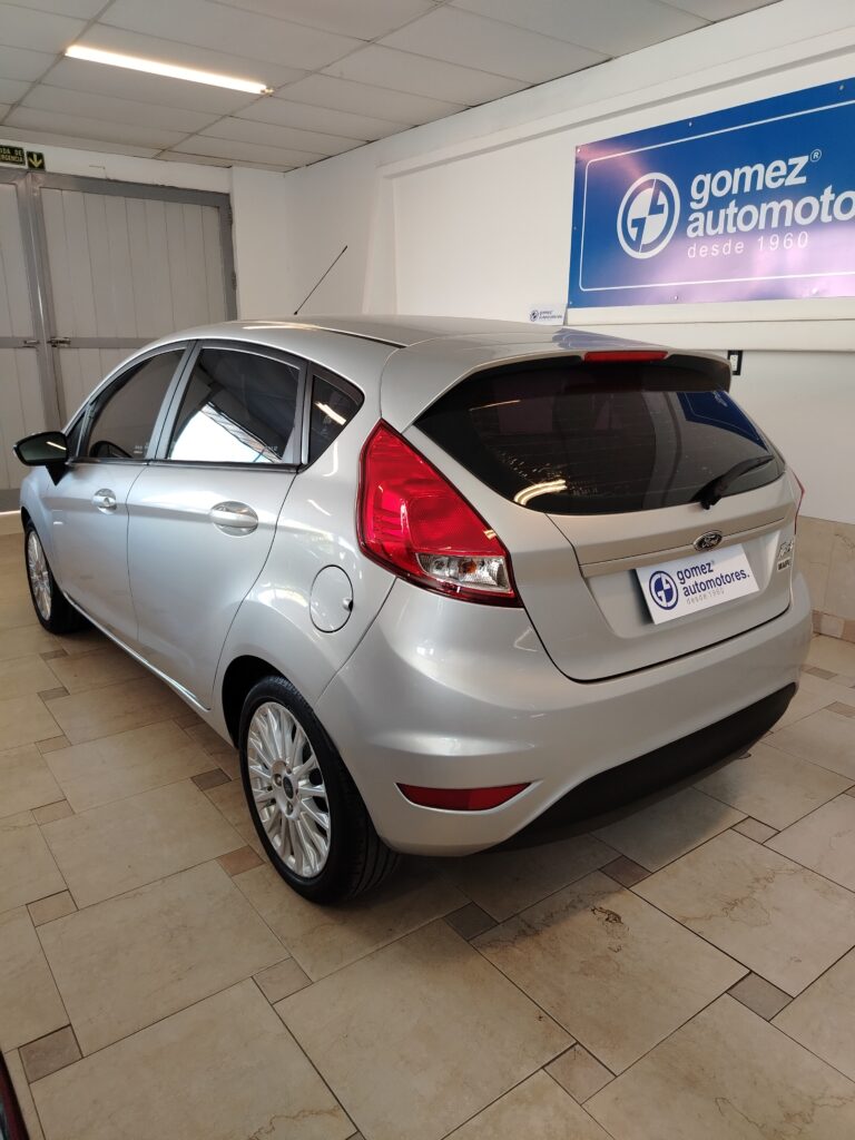 FORD FIESTA KD SE