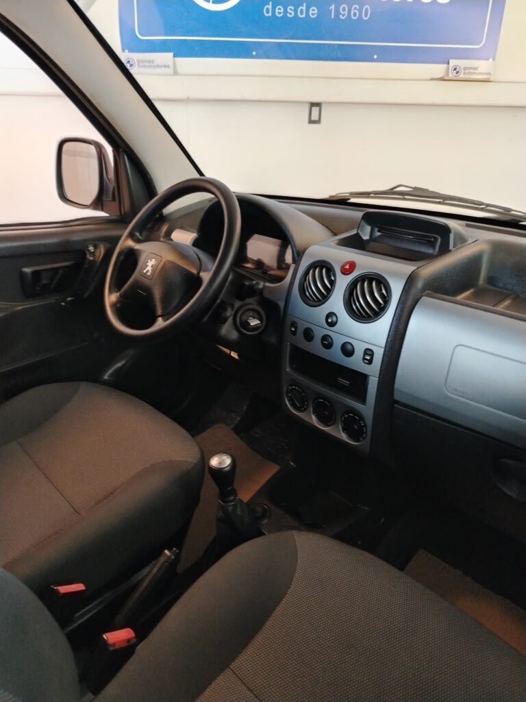 PEUGEOT PARTNER PATAGONICA VTC PLUS