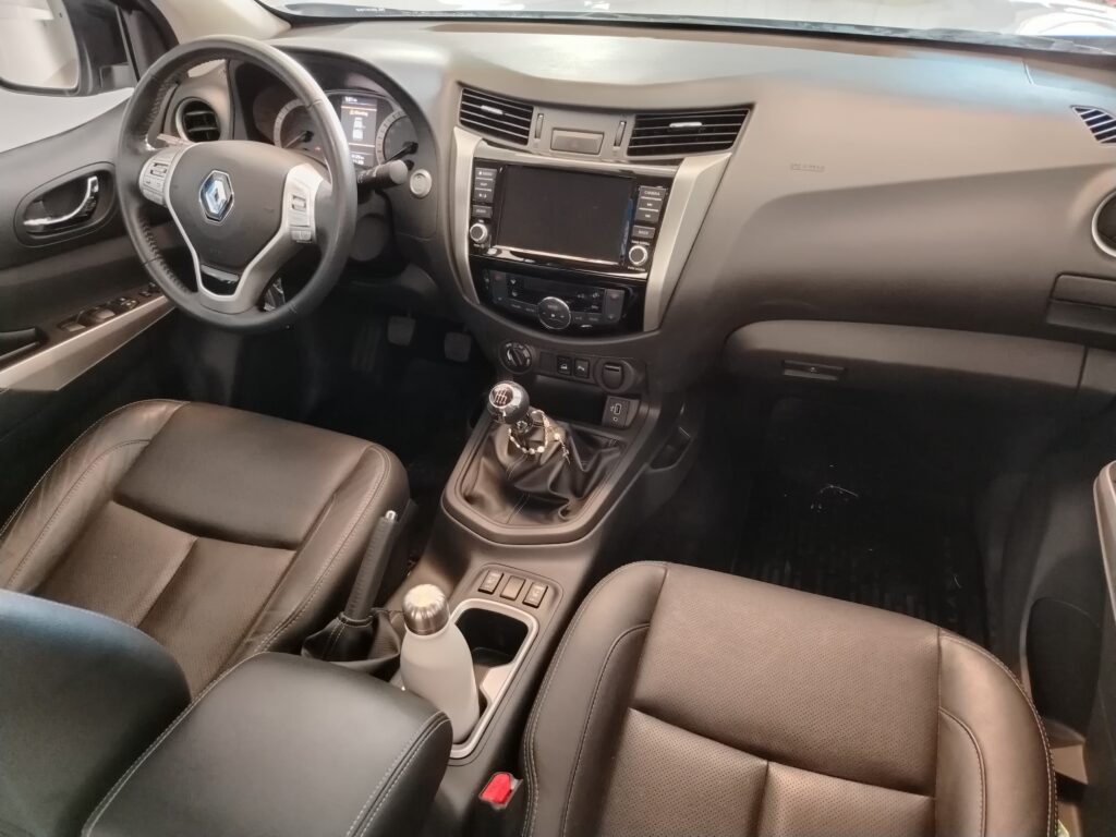 RENAULT ALASKAN ICONIC