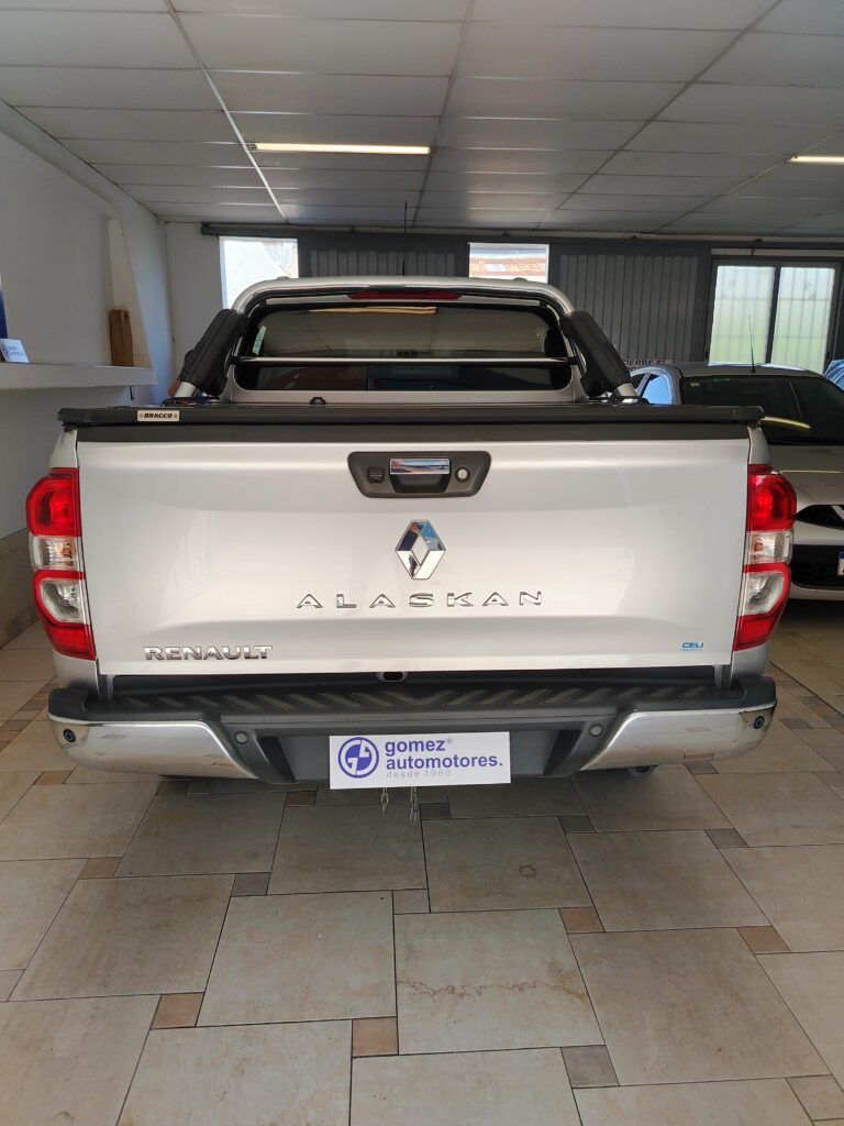 RENAULT ALASKAN ICONIC