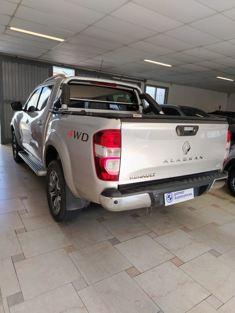 RENAULT ALASKAN ICONIC