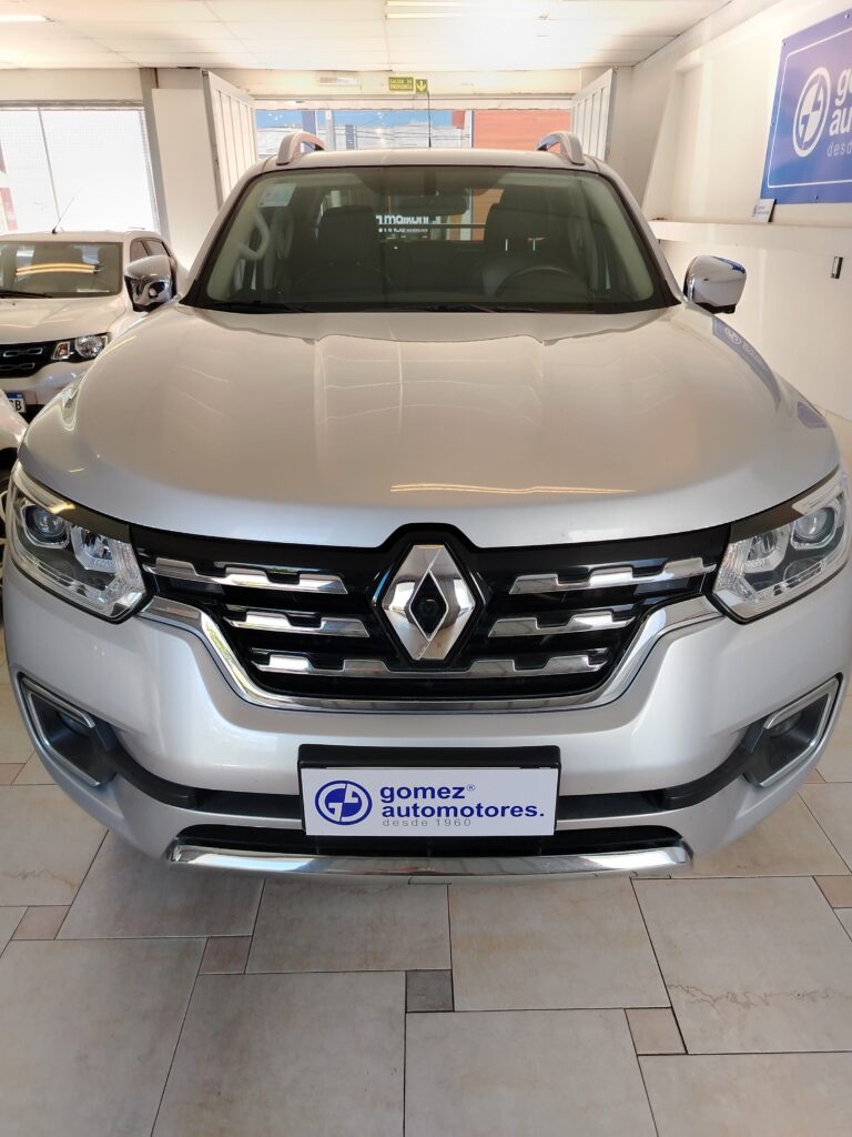 RENAULT ALASKAN ICONIC