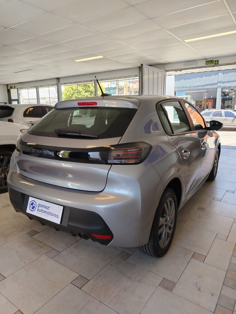 PEUGEOT 208 ALLURE AT