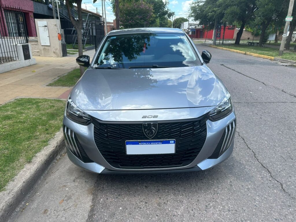 PEUGEOT 208 ALLURE AT