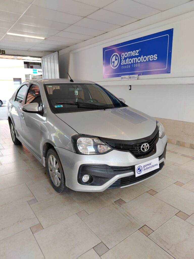TOYOTA ETIOS XLS MT