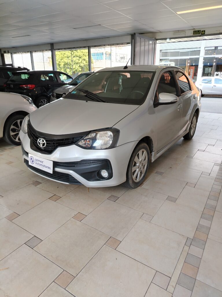 TOYOTA ETIOS XLS MT