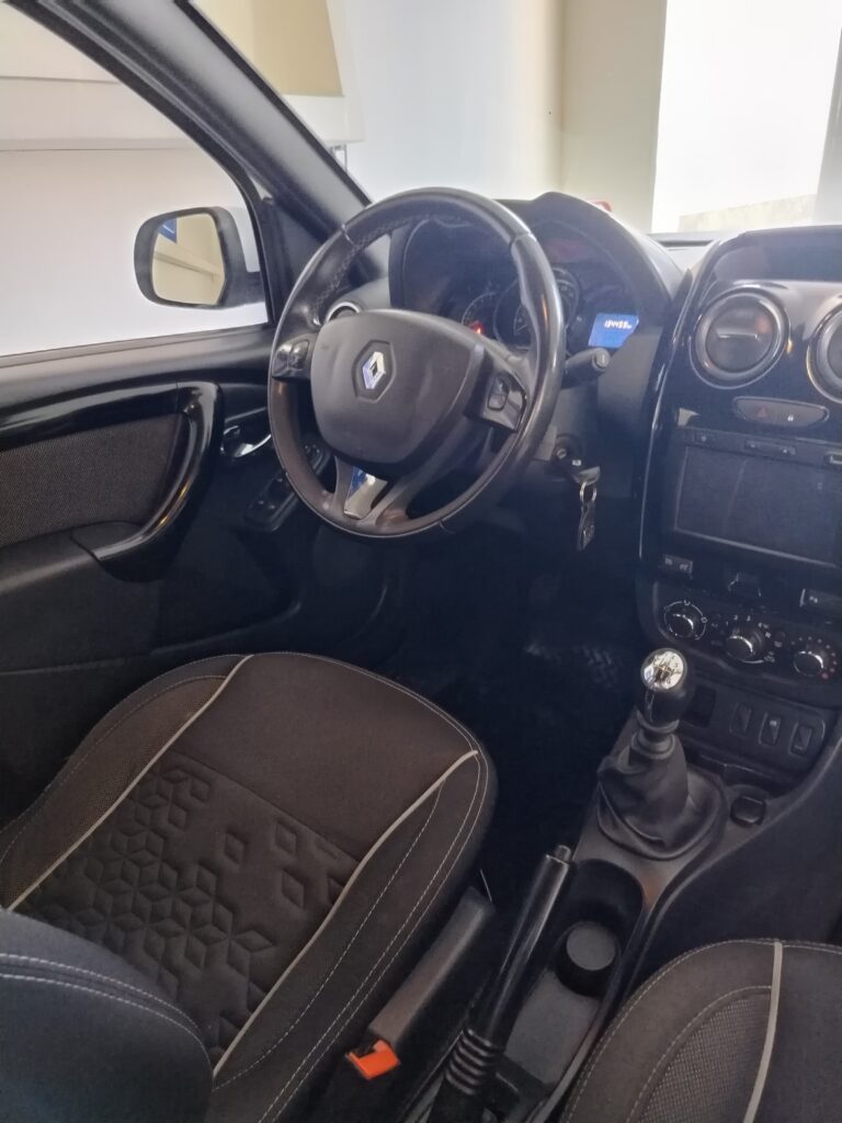 RENAULT DUSTER OROCH OUTSIDER