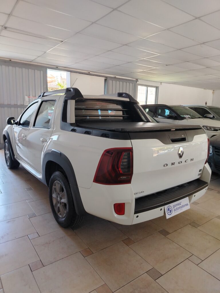 RENAULT DUSTER OROCH OUTSIDER