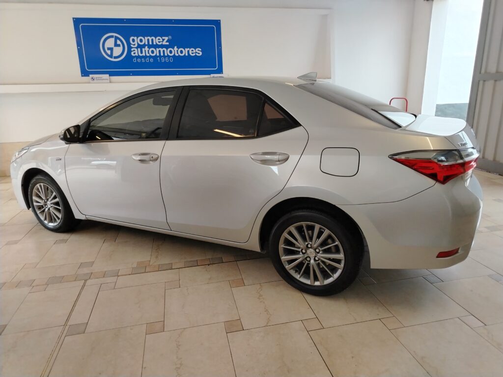 TOYOTA COROLLA XEI MT