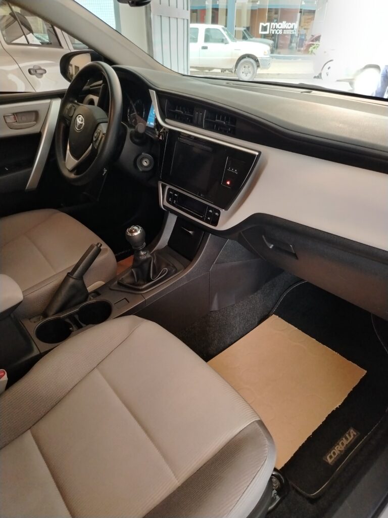 TOYOTA COROLLA XEI MT