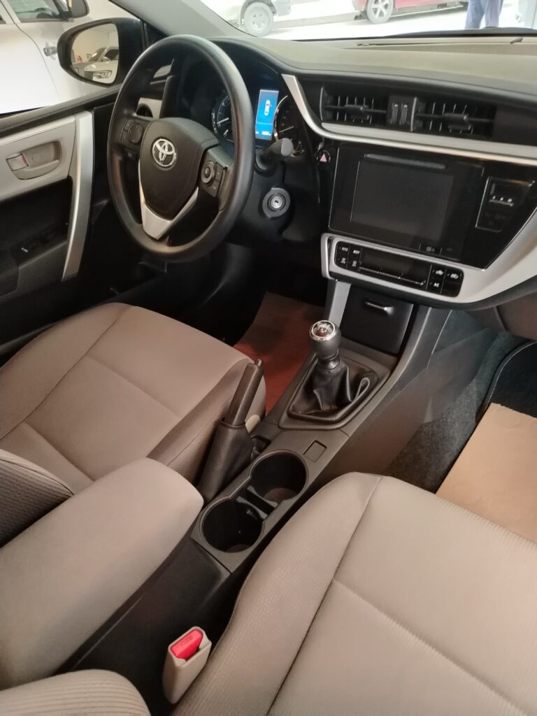 TOYOTA COROLLA XEI MT