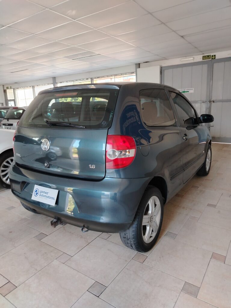 VOLKSWAGEN FOX