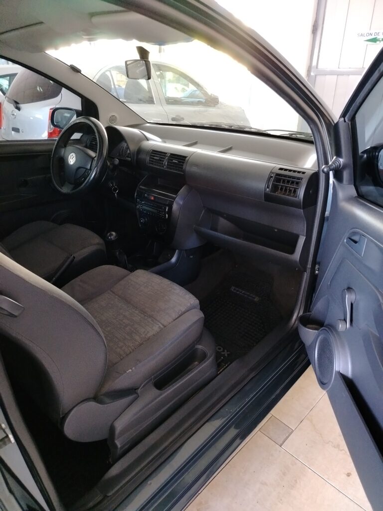 VOLKSWAGEN FOX