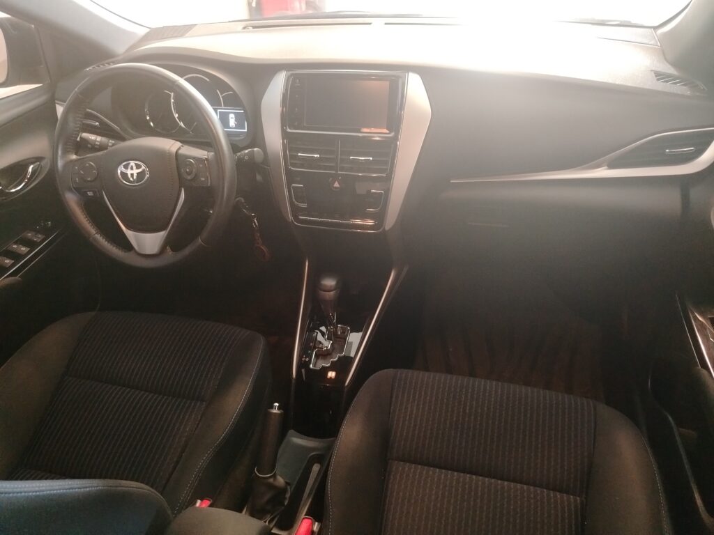 TOYOTA YARIS XLS CVT