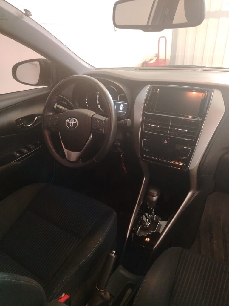TOYOTA YARIS XLS CVT
