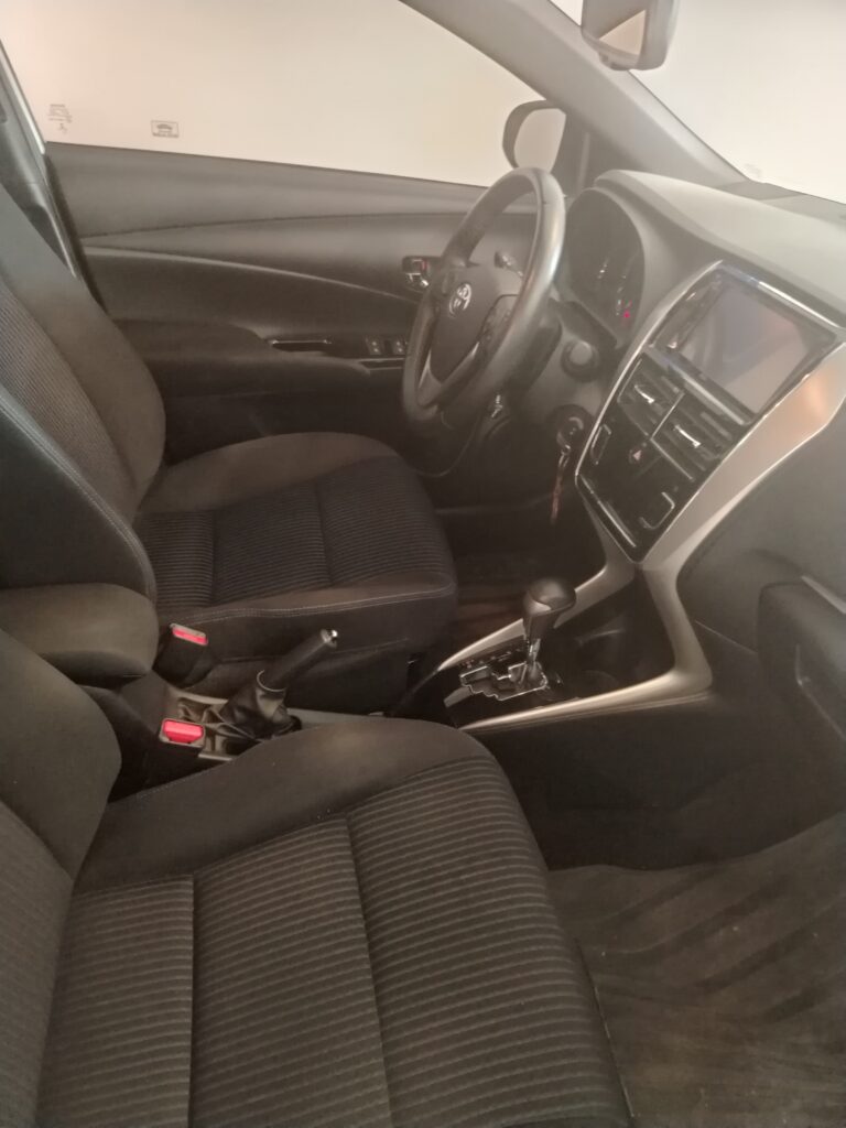TOYOTA YARIS XLS CVT