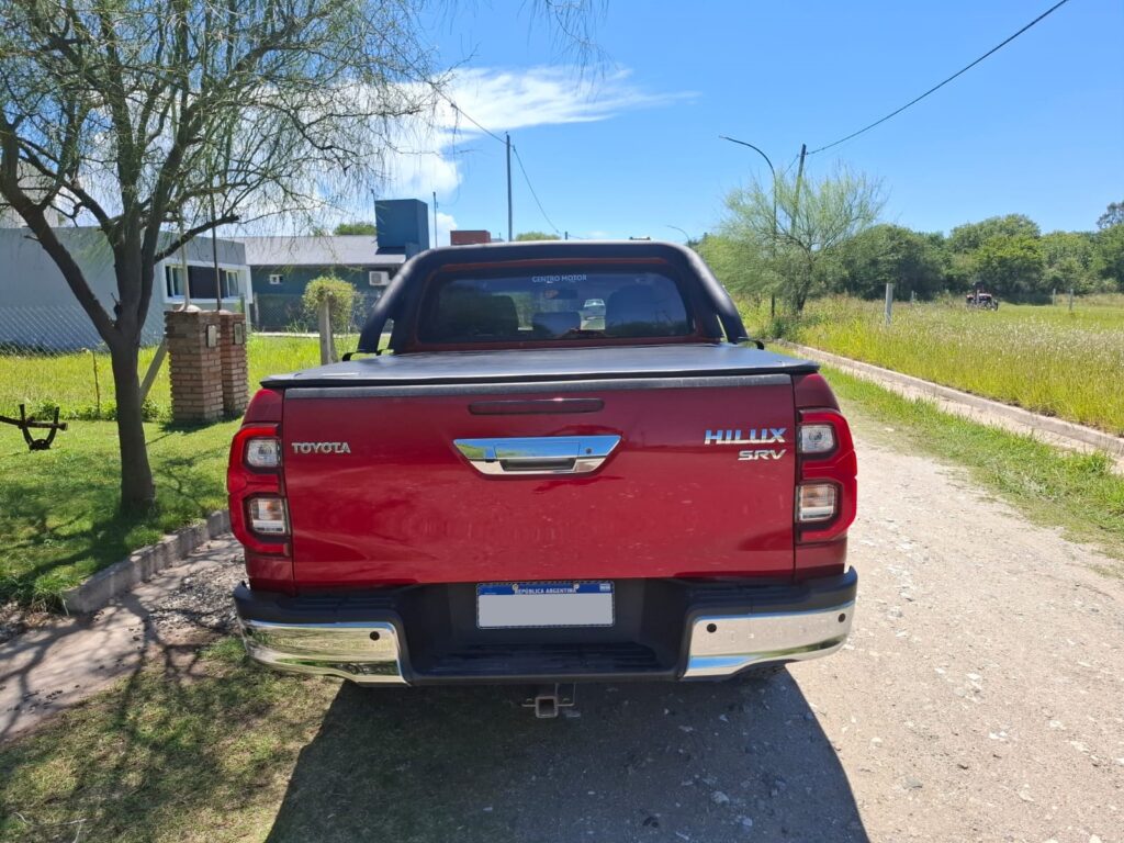 TOYOTA HILUX SRV 4X4