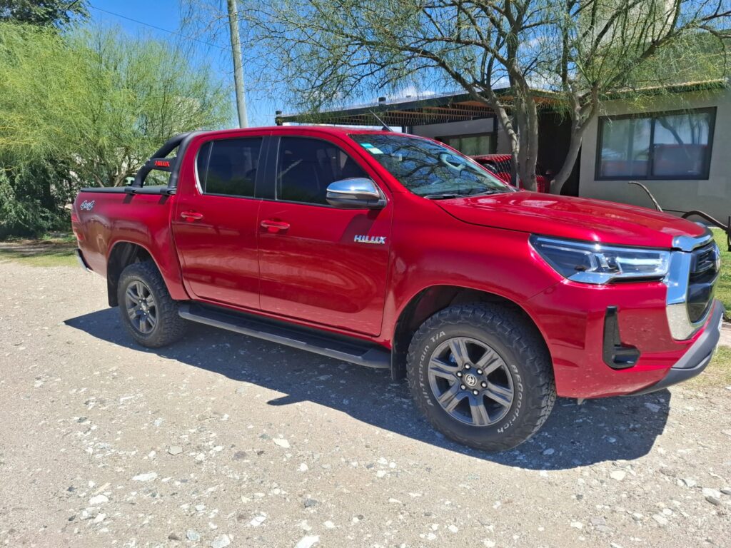 TOYOTA HILUX SRV 4X4