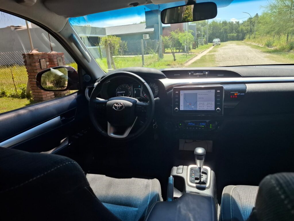 TOYOTA HILUX SRV 4X4