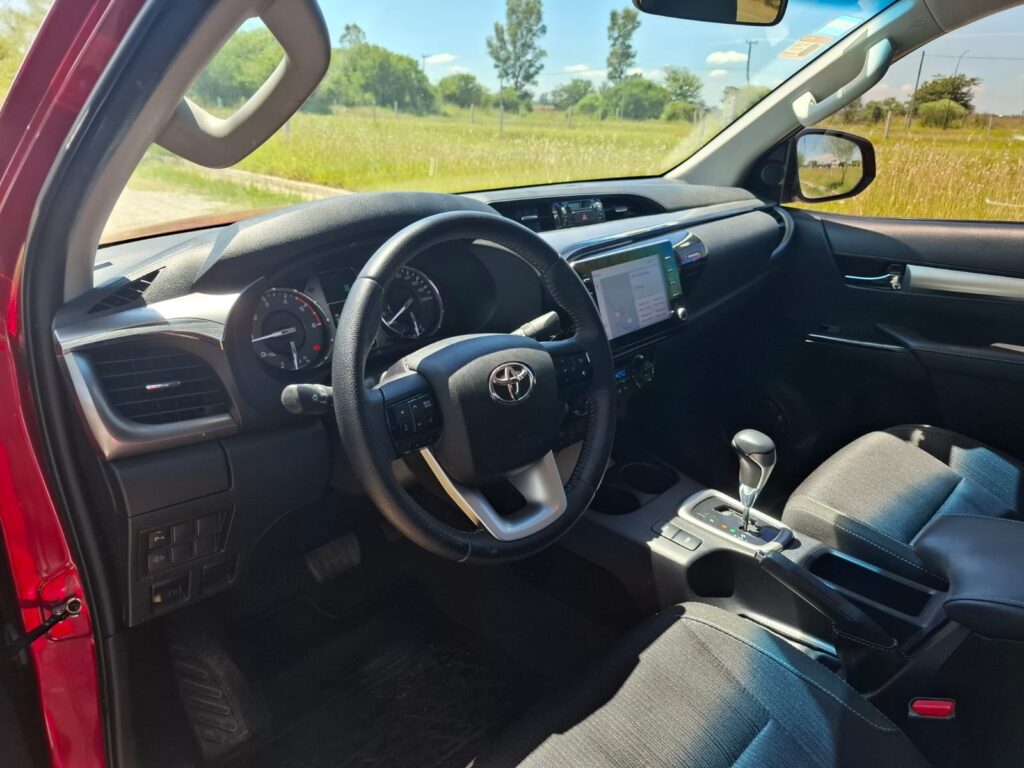 TOYOTA HILUX SRV 4X4