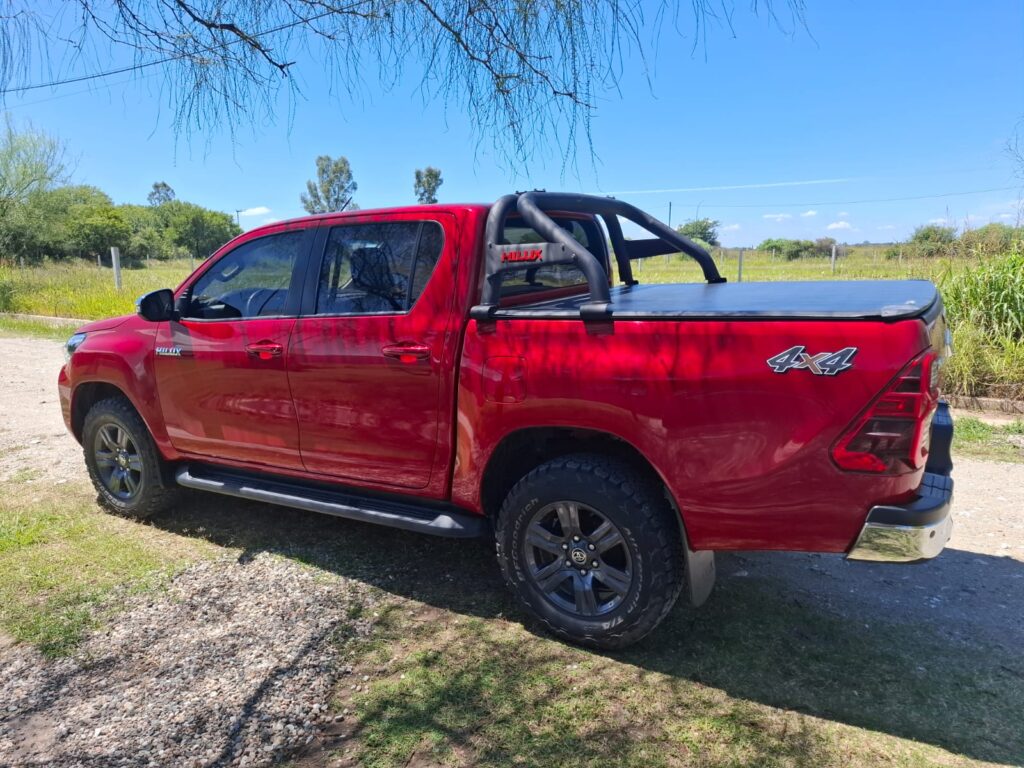 TOYOTA HILUX SRV 4X4