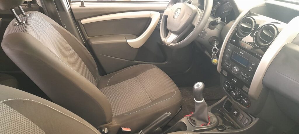 RENAULT DUSTER CONFORT