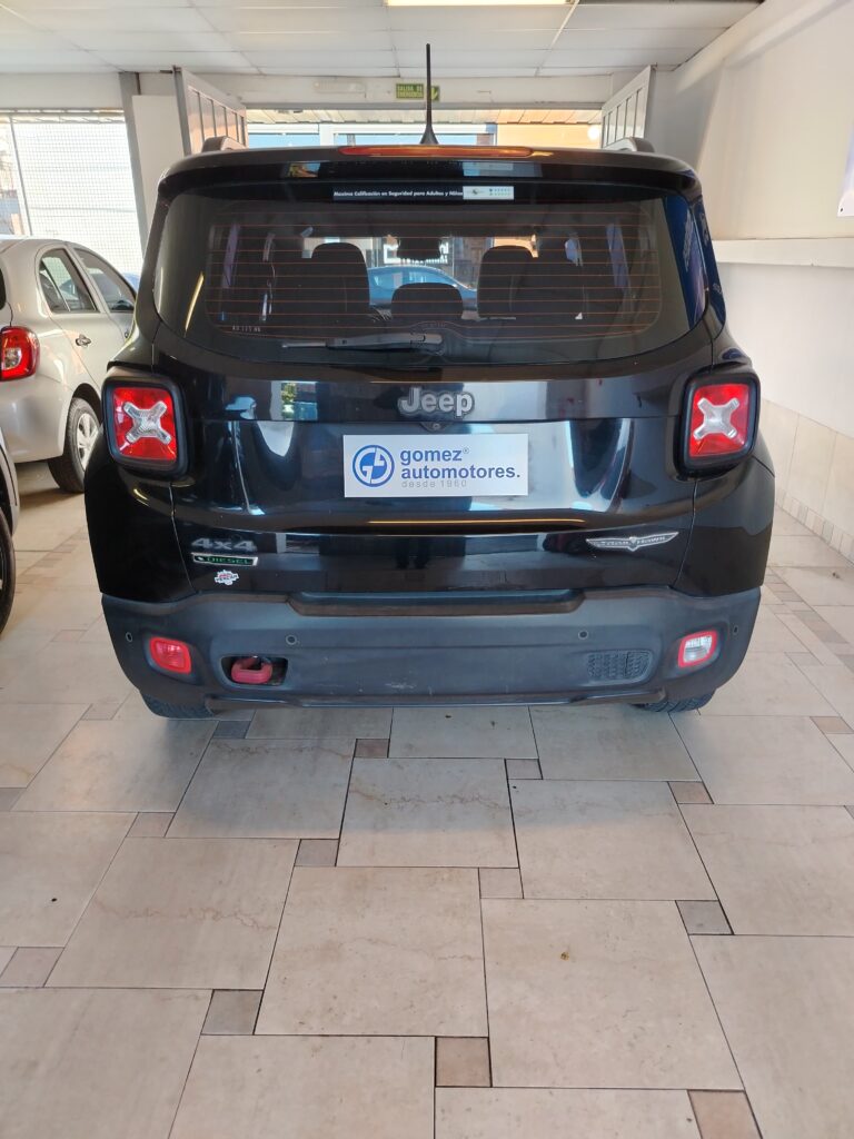 JEEP RENEGADE TRAILHAWK (stock virtual)