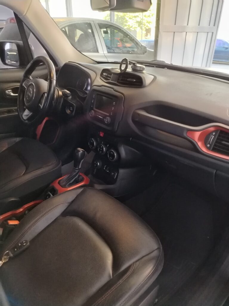 JEEP RENEGADE TRAILHAWK (stock virtual)