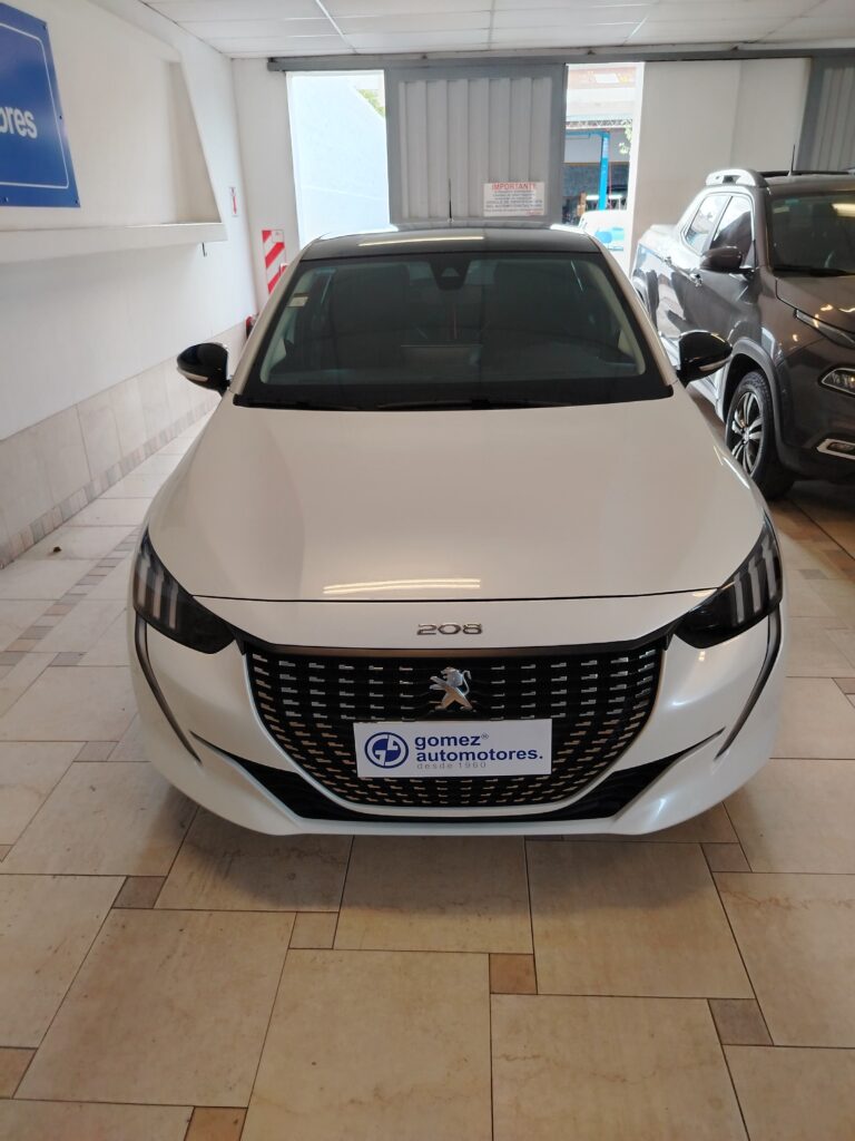 PEUGEOT 208 FELINE AT
