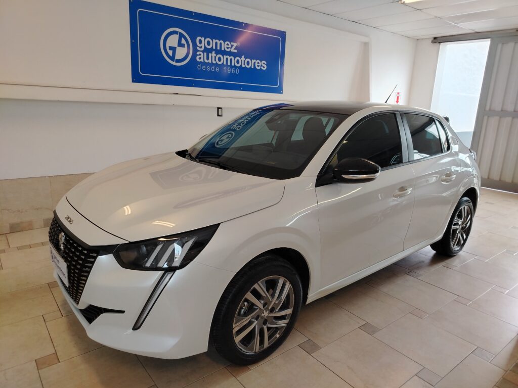 PEUGEOT 208 FELINE AT